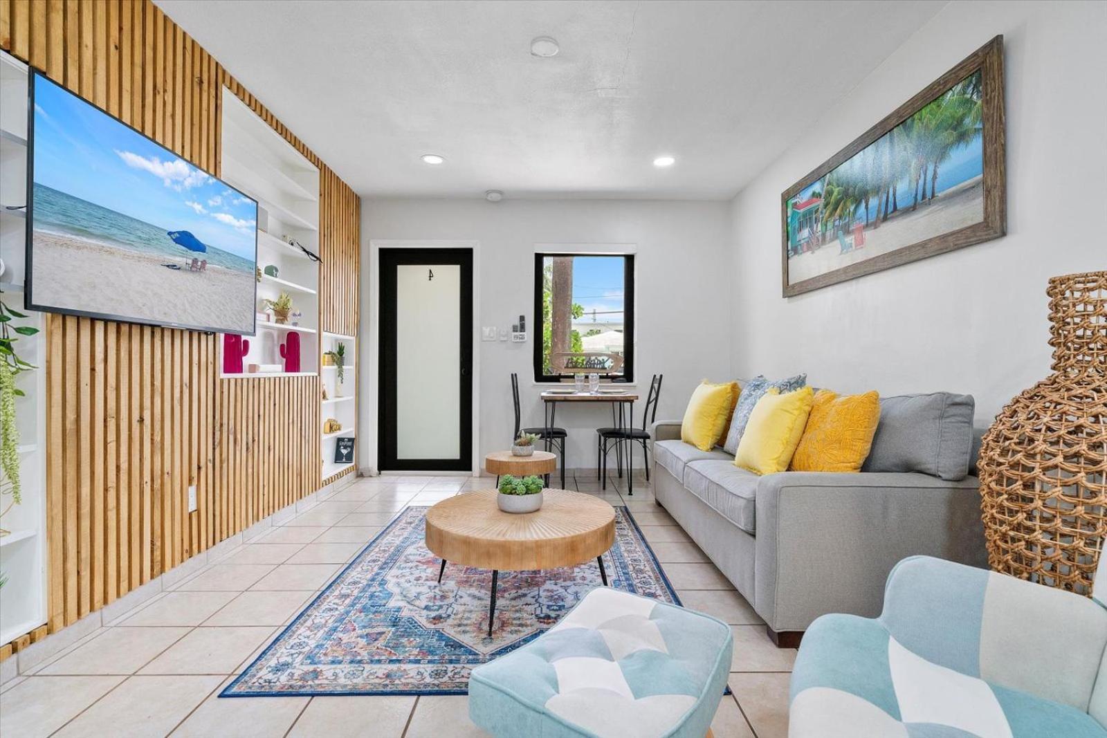Apartamento Walnut By The Sea Hollywood Habitación foto